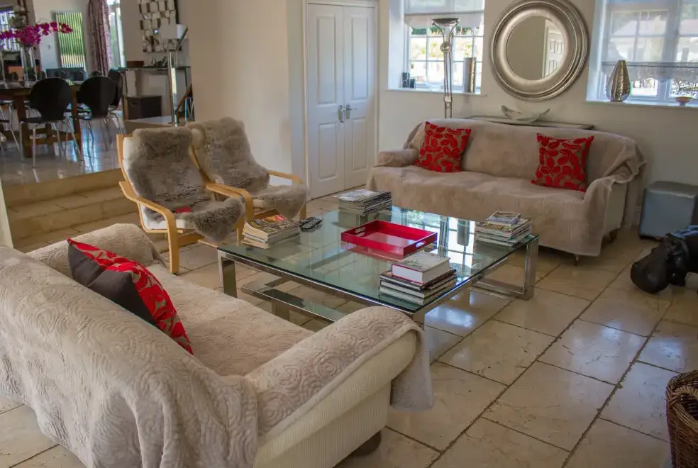 Lounge at Beggars Barn