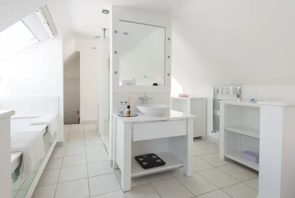 Family bathroom at Beggars Barn