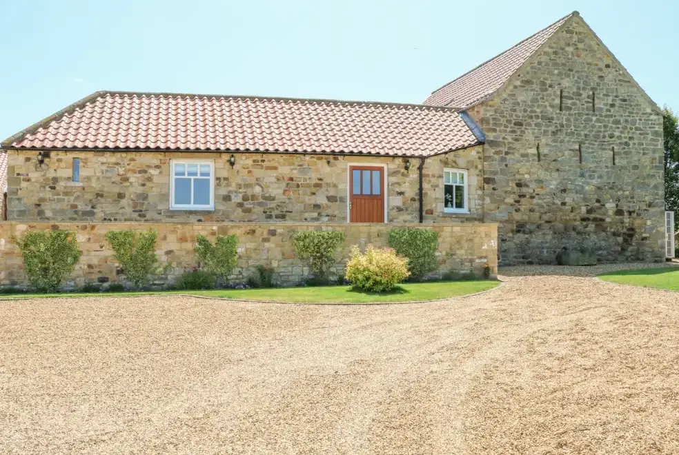Bell House Barn, from the outside