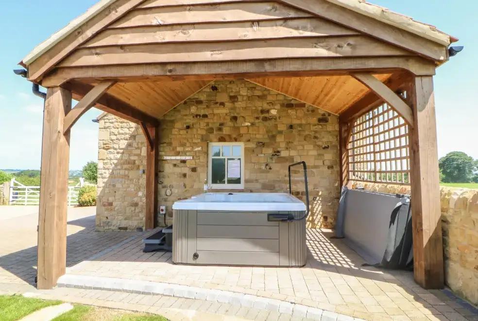 Private Hot Tub at Bell House Barn