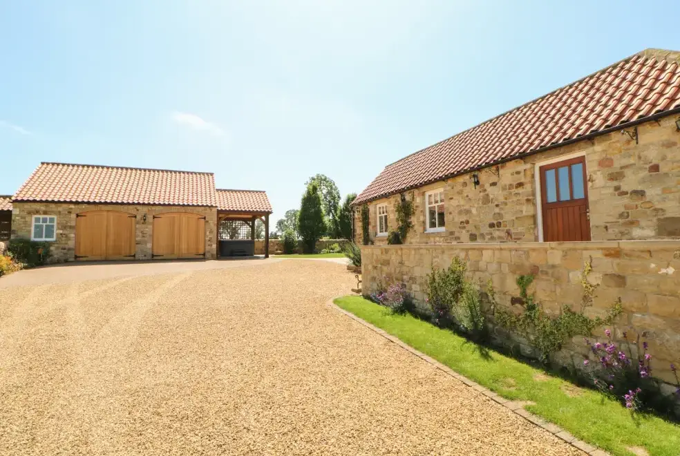 Bell House Barn, from the outside