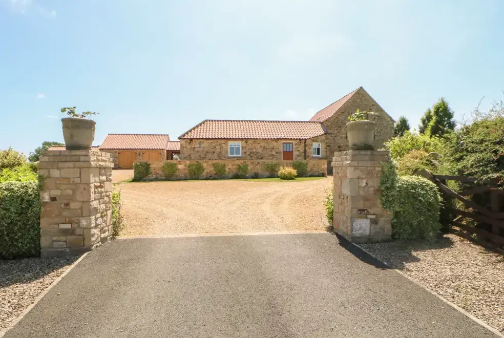 Bell House Barn, from the outside