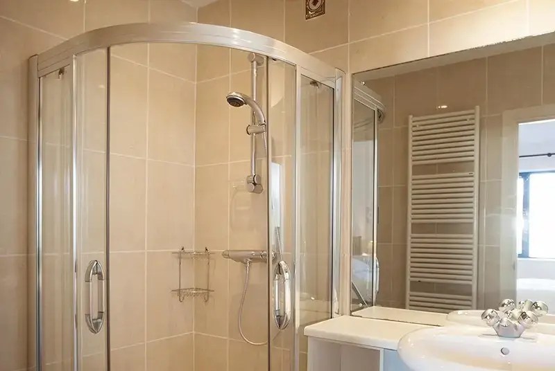 Shower room at Belmont