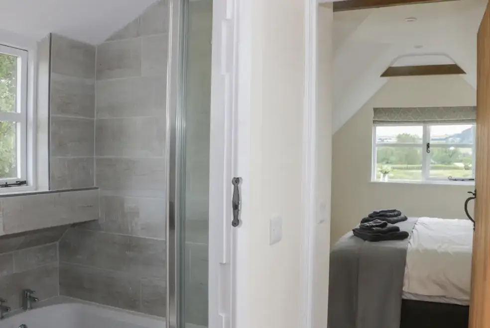 Ensuite bathroom at Bicton Lodge