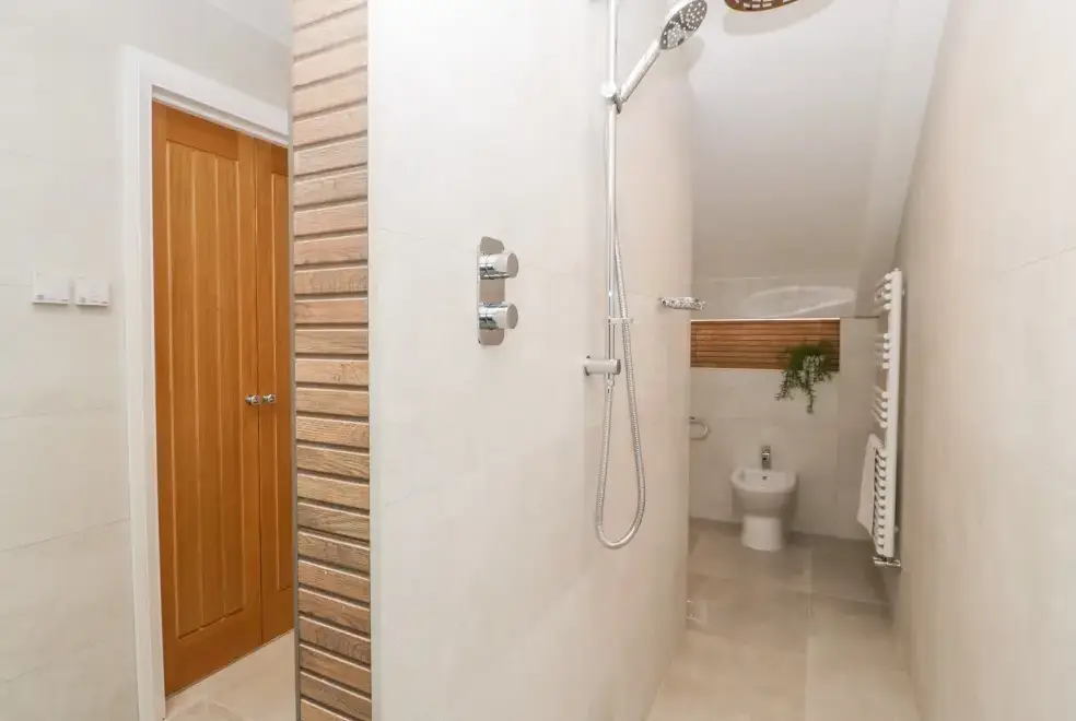 Shower room at Bilsham Meadows