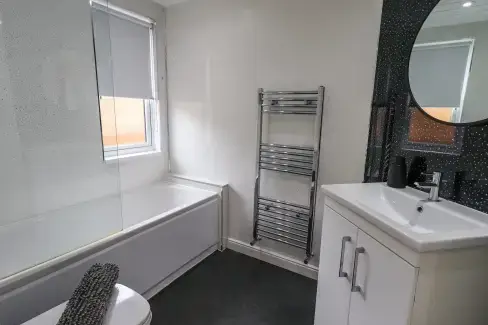 Family bathroom at Black Dog Lodge, Cumbria