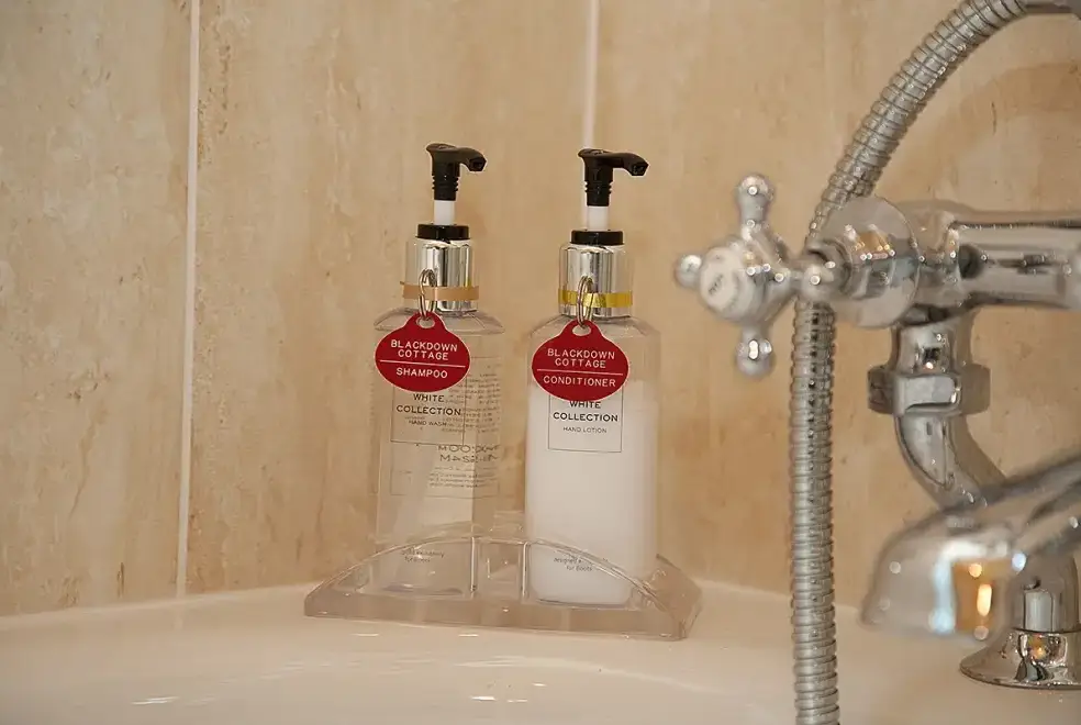 Ensuite bathroom at Blackdown Cottage