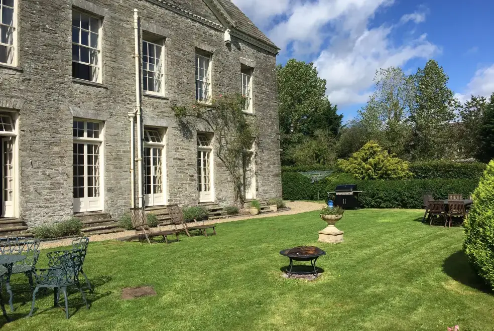 Garden at Blaenpant Mansion