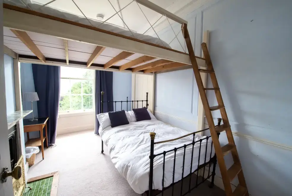 Bedroom at Blaenpant Mansion