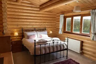  Log cabin retreats   in West Midlands