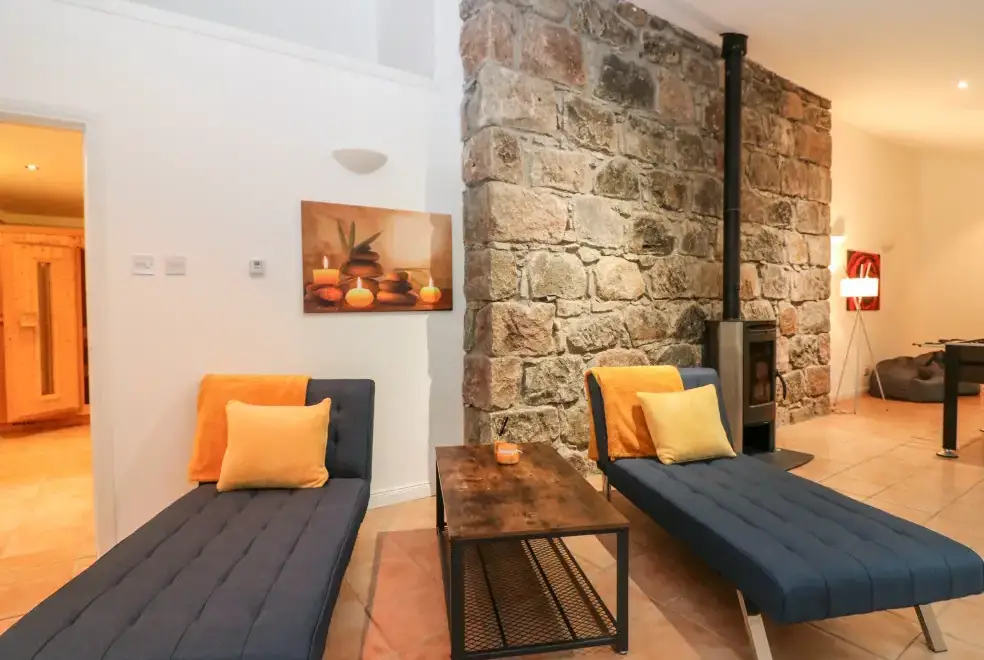 Lounge at Boat House