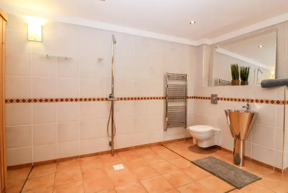 Shower room at Boat House