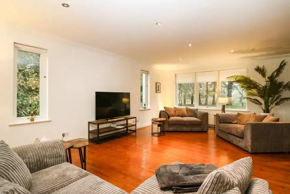 Lounge at Boat House