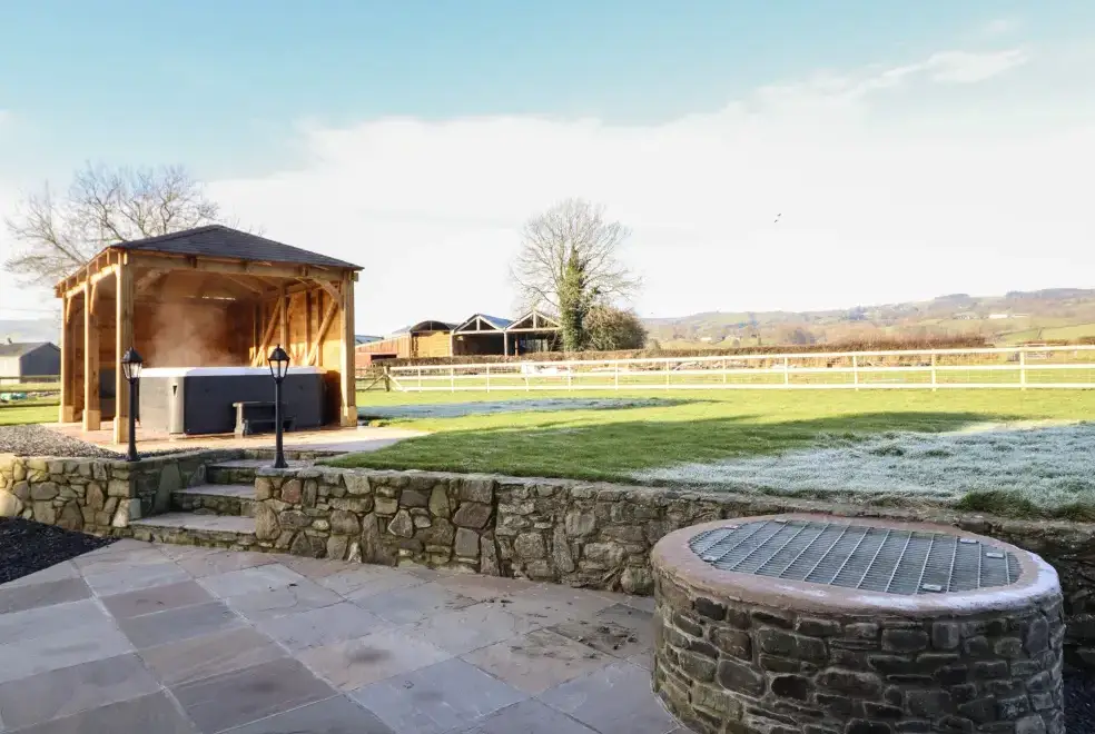 Private Hot Tub at Bodaioch Cottage