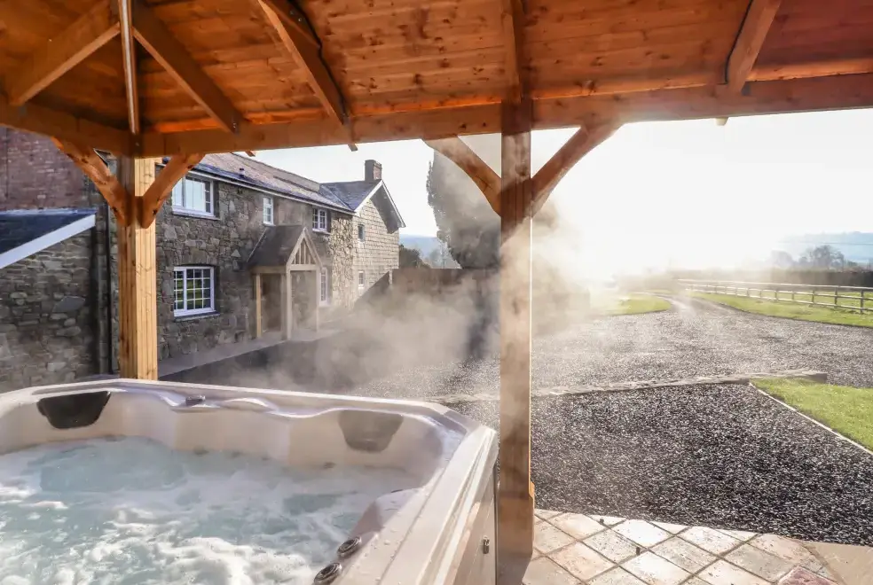 Private Hot Tub at Bodaioch Cottage