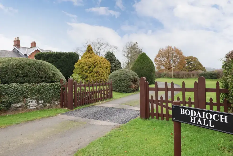 Bodaioch Hall, from the outside