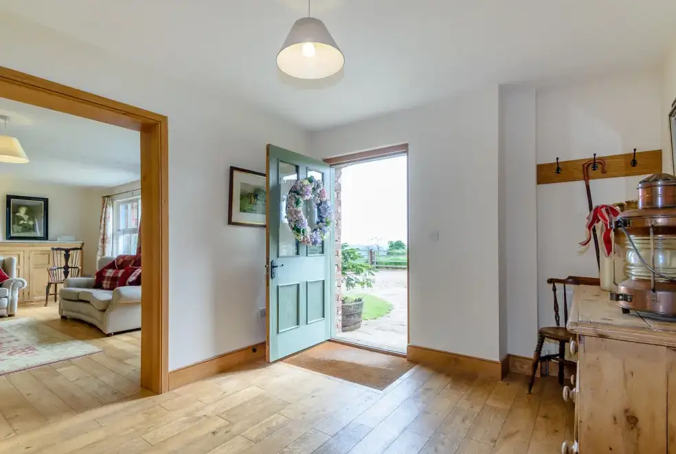 Bousdale, from the outside