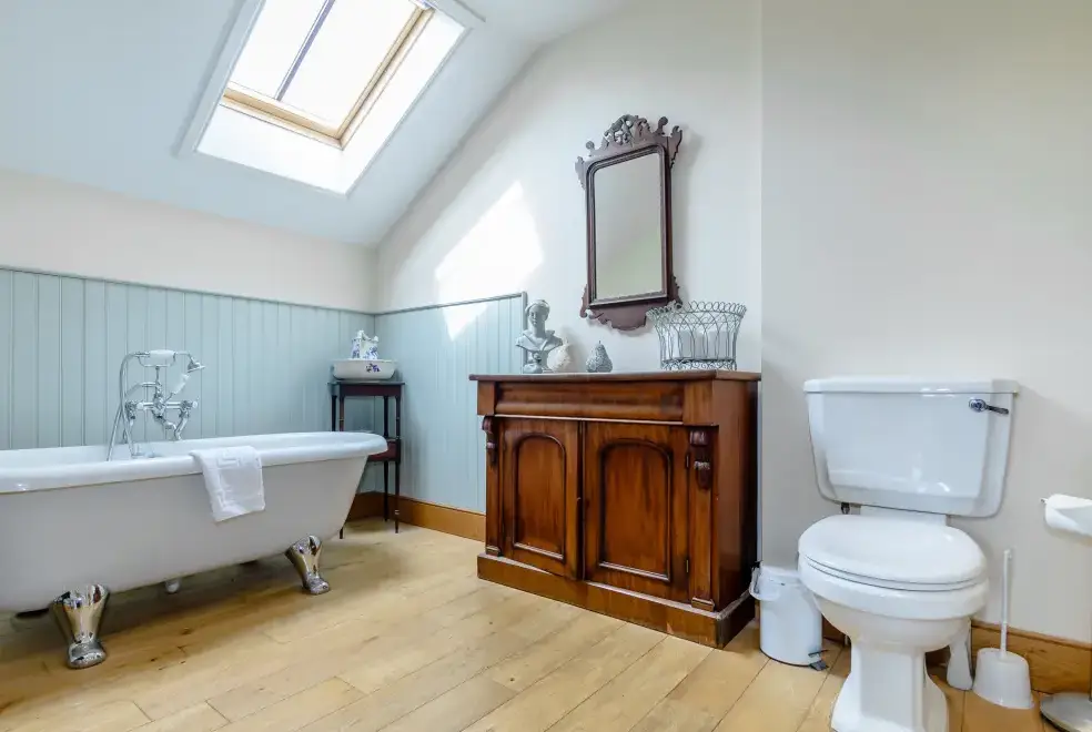 Family bathroom at Bousdale