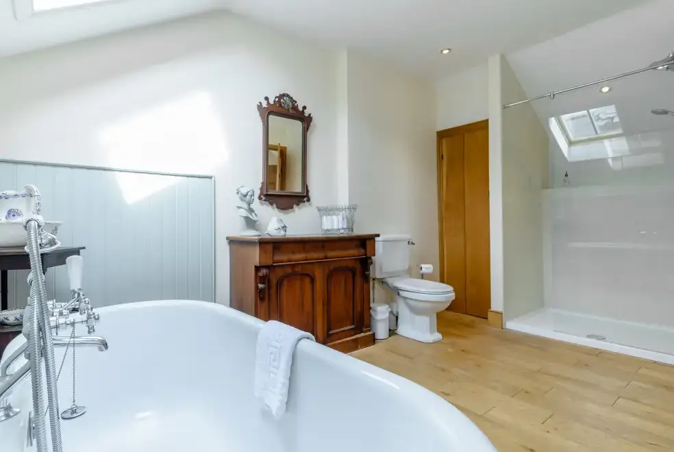 Ensuite bathroom at Bousdale