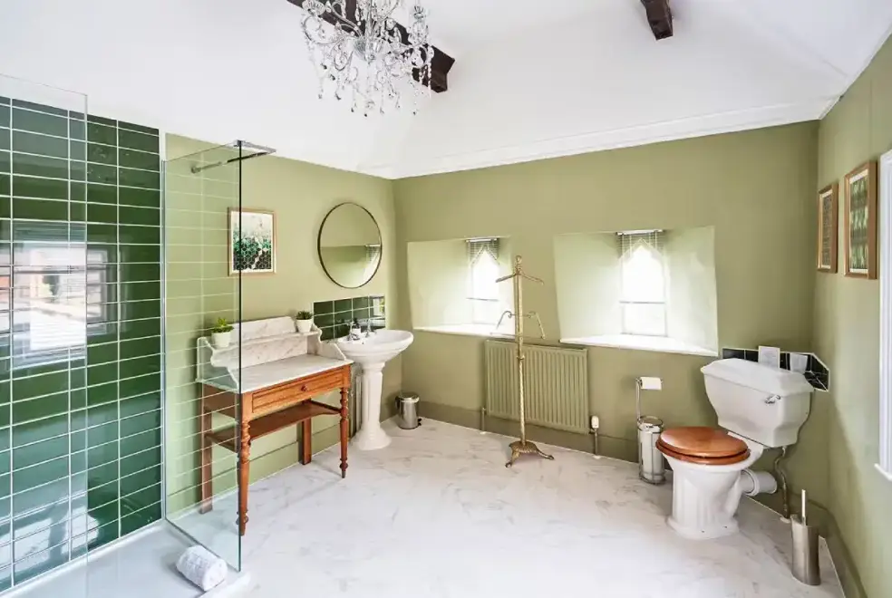 Family bathroom at Bowley Hall