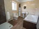 Family bathroom at Braemore Cottage - thumbnail photo