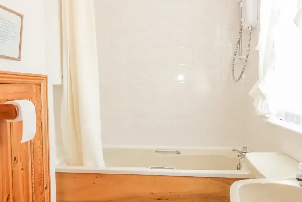 Family bathroom at Branscombe Holiday Cottage at Old Higher Lighthouse