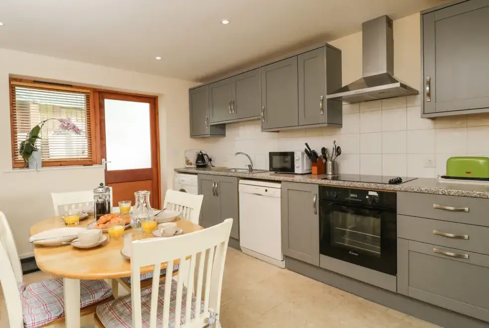 Kitchen/diner at Brindle Cottage