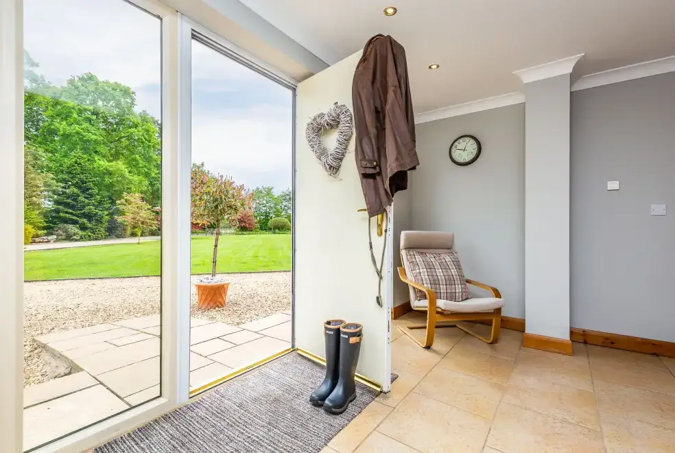 Surrounding area near Broadleaf Lodge