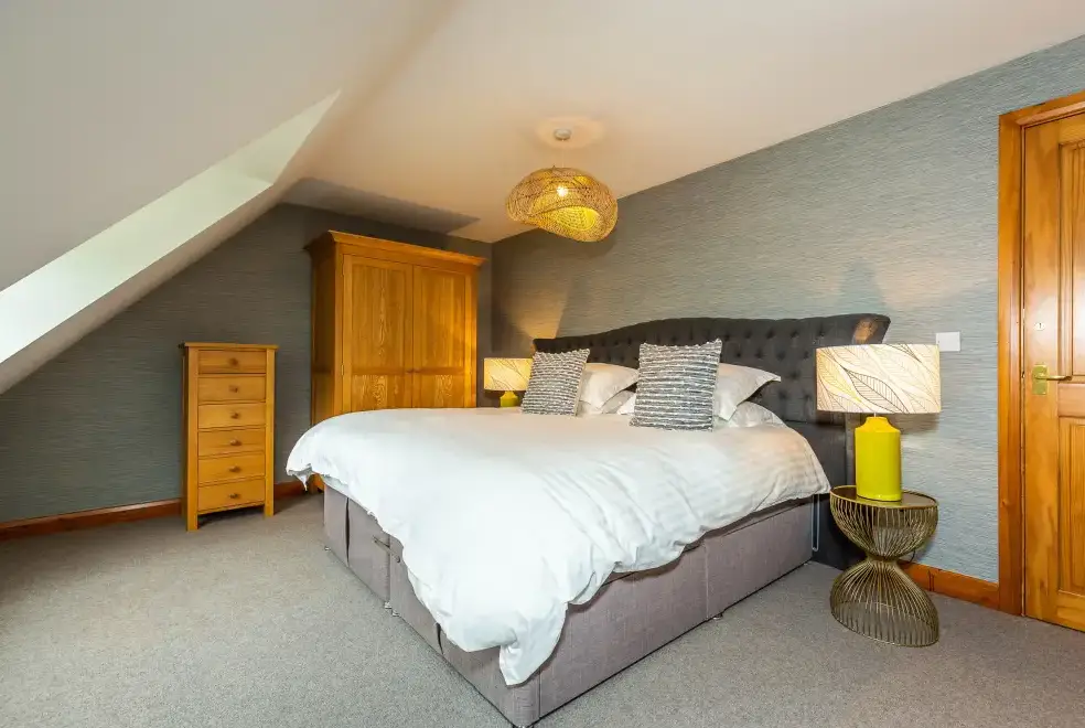 Bedroom at Broadleaf Lodge