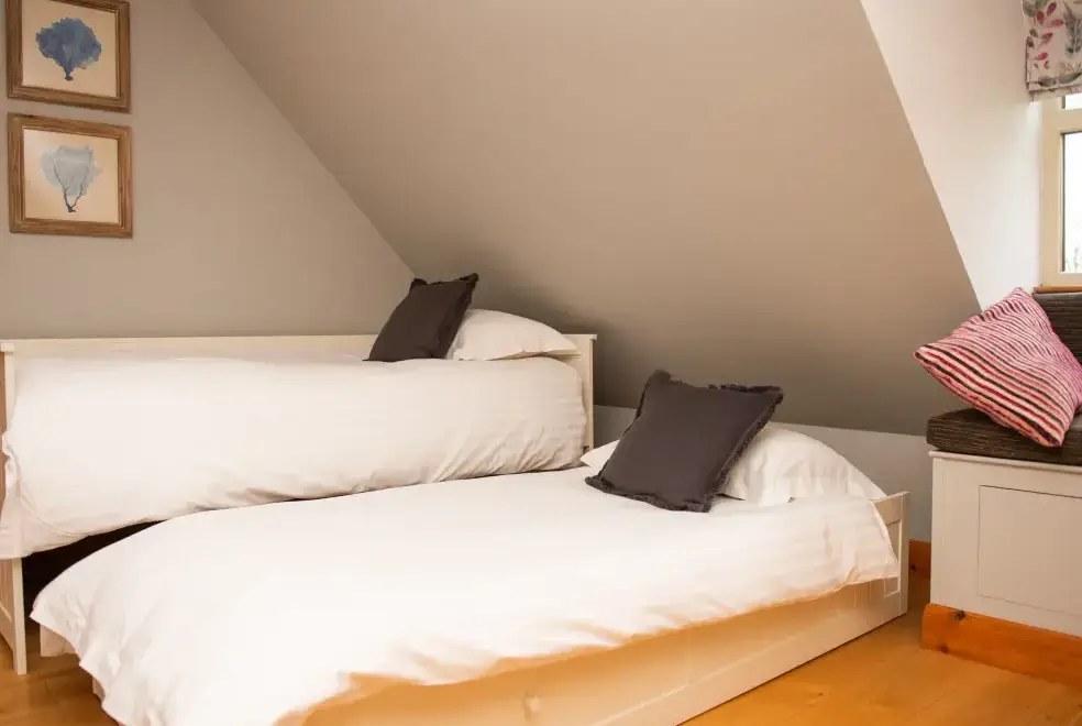 Bedroom at Broadleaf Lodge
