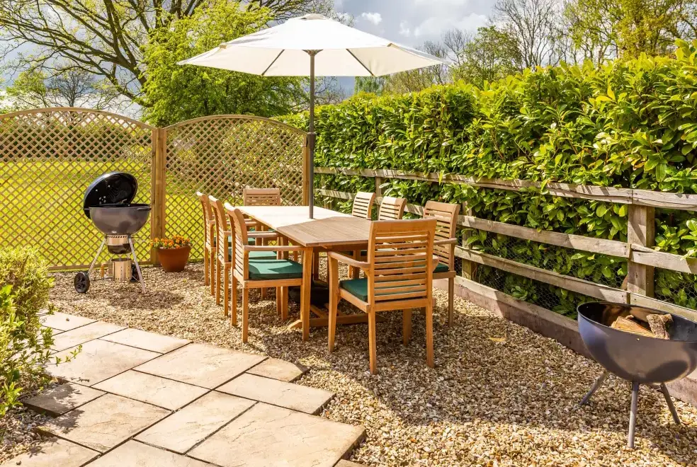 Patio area at Broadleaf Lodge