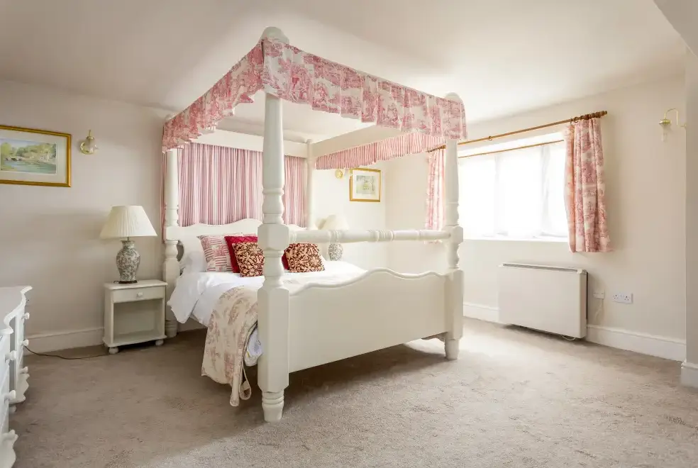 Bedroom at Broadway House