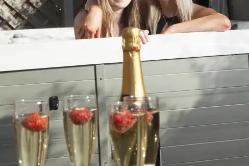 Shared Hot Tub at Brookbank farm, Cheshire