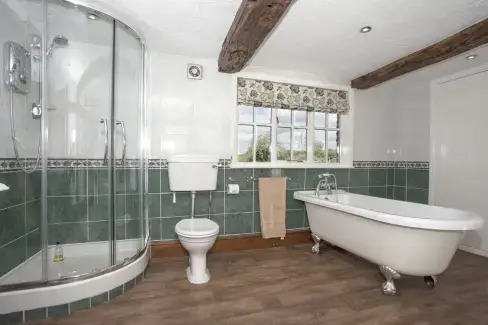 Family bathroom at Brookbank farm, Cheshire