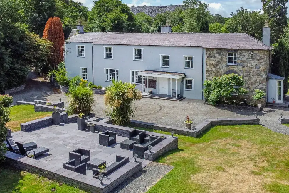 Bryn Derwen, from the outside