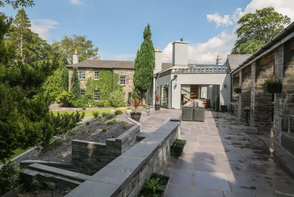 Bryn Derwen, from the outside