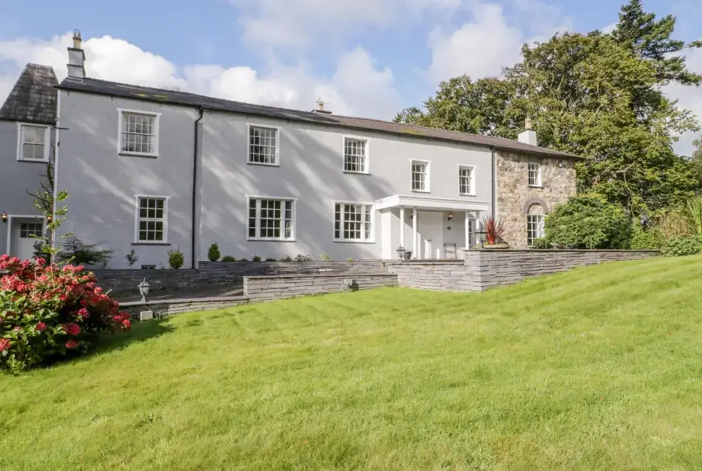 Bryn Derwen, from the outside