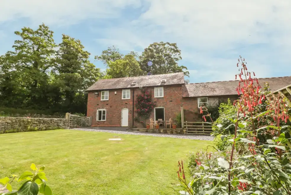 Garden at Bryn Howell Holiday Barn