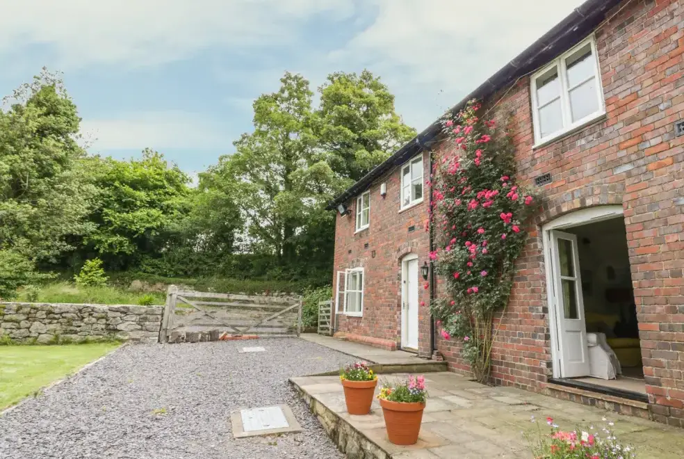 Garden at Bryn Howell Holiday Barn