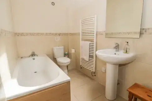 Family bathroom at Bryn Howell Holiday Barn, Wrexham