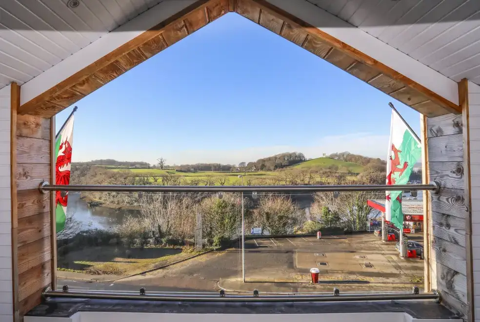  at Bryn Min Manton Penthouse