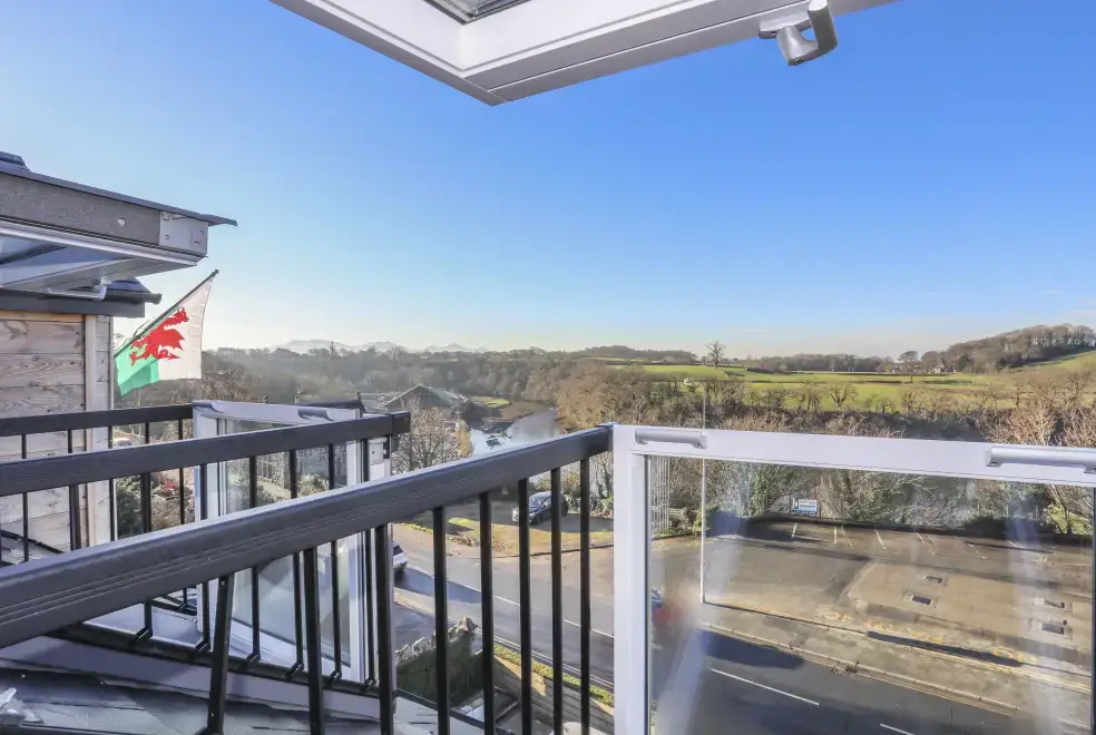  at Bryn Min Manton Penthouse