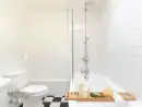 Family bathroom at Bucknowle Lodge - thumbnail photo