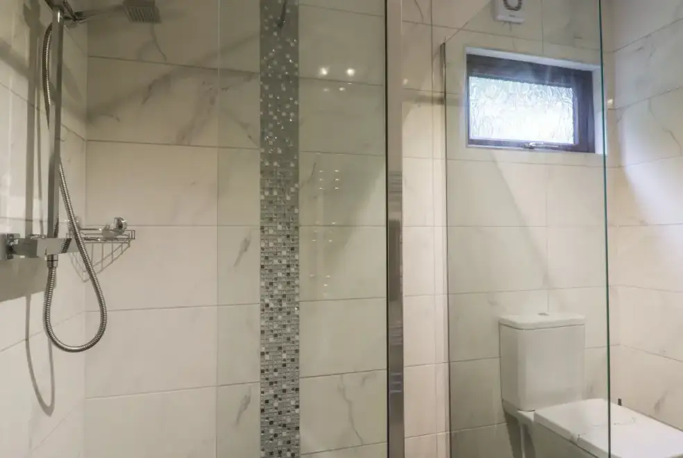 Shower room at Bugle