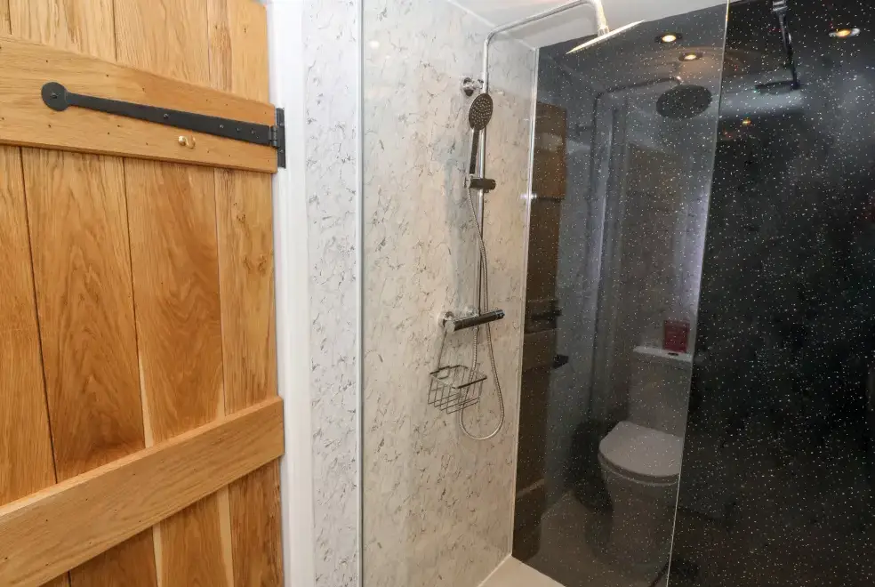 Shower room at Bwthyn Y Bugail (Shepherd's Cottage