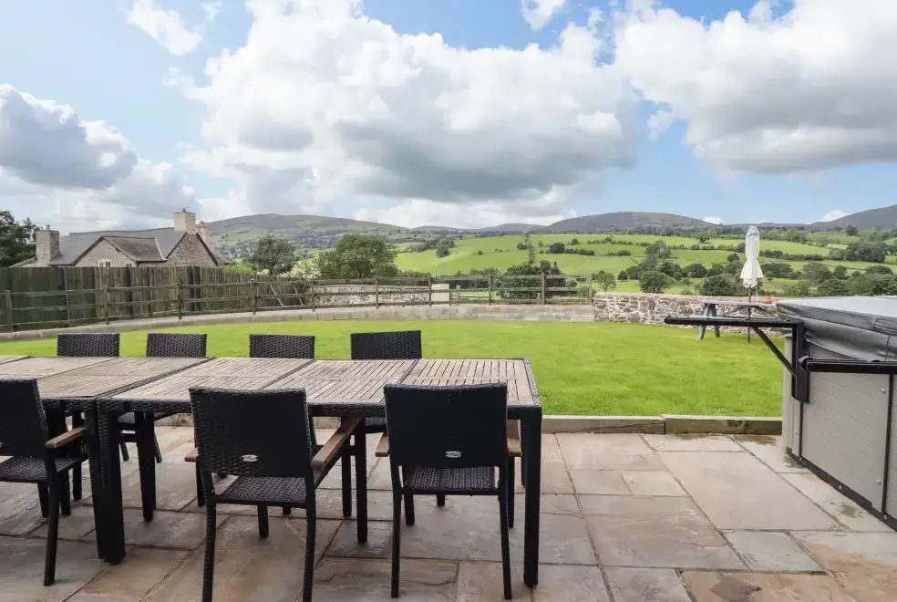 Countryside views at Bwthyn Y Bugail (Shepherd's Cottage