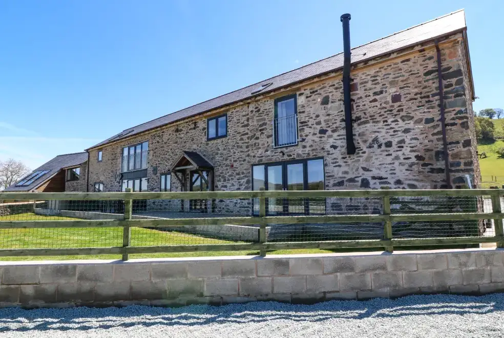 Bwthyn Y Bugail (Shepherd's Cottage, from the outside