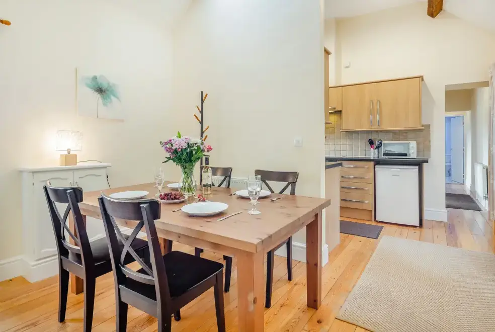Dining room at Bwythyn-y-Saer