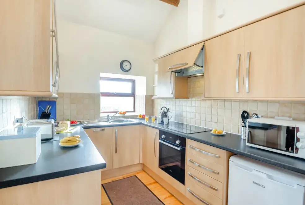 Kitchen/diner at Bwythyn-y-Saer