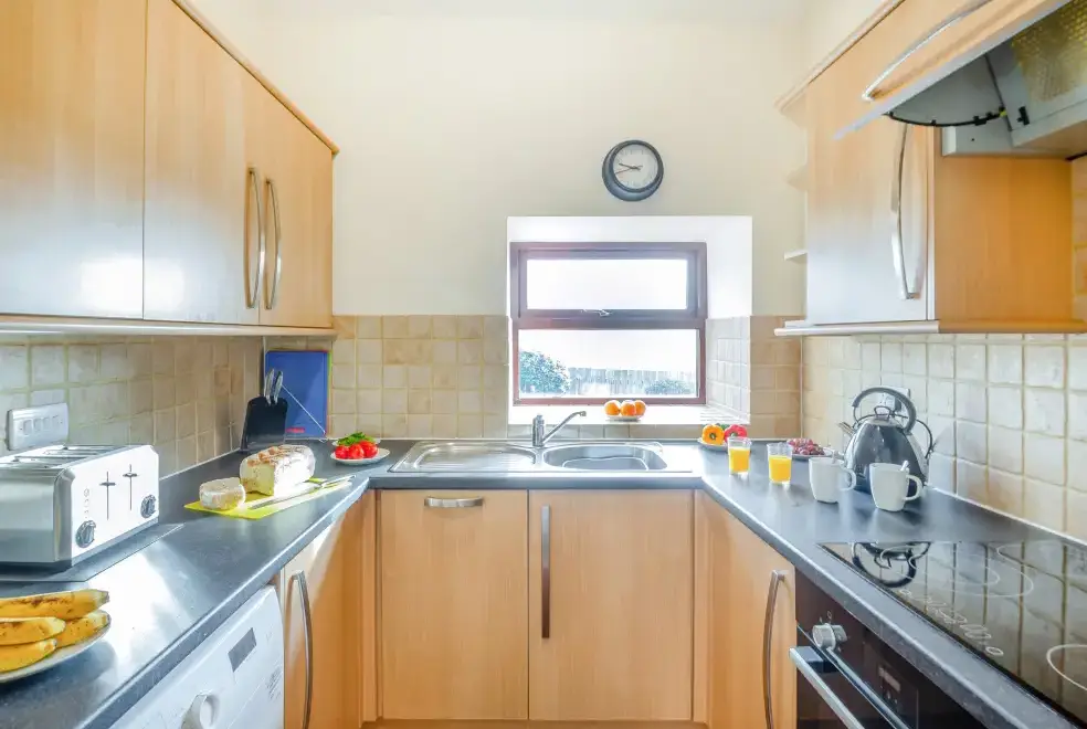 Kitchen/diner at Bwythyn-y-Saer
